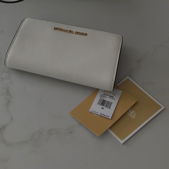 Michael Kors White & Gold Jet Set Travel Wallet - Picture 3 of 3